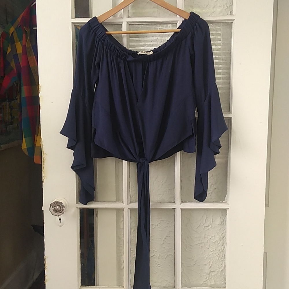 Essue navy blue off the shoulders keyhole blouse
